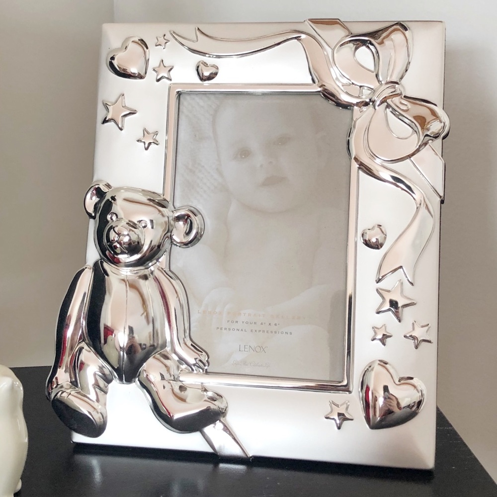 Vintage Lenox frame in brand-new condition